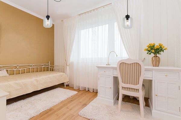 MODERNE ELEGANT HÆNGELAMPE MED GLASSKÆRM