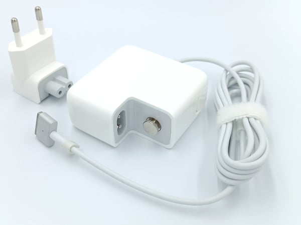 Ultra Parts - Apple MacBook Air 13'' virtalähde A1466 45W 3.05A 14.85V