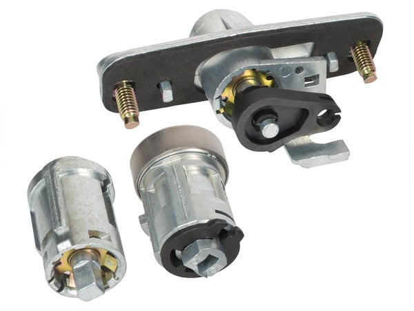 Ford Mondeo Mk3 00-07 sats med låsinsatser till vänster framdörr + bagagelucka + tändningslås 3 st. sats