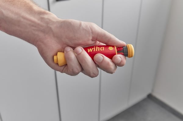 POCKETMAX SÄHKÖINEN RUUVIMEISSELI TERÄLIPASELLA, 4 TERÄÄ - WH 45296