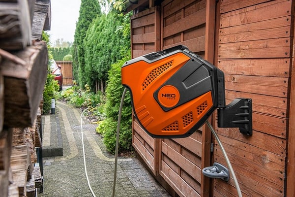 Haveslange med automatisk opruller 1/2', 20 m + 2 m - T N15-891