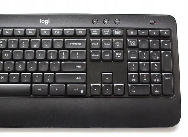 Langaton näppäimistö + hiiri -setti Logitech Wireless Combo MK540 Advanced musta