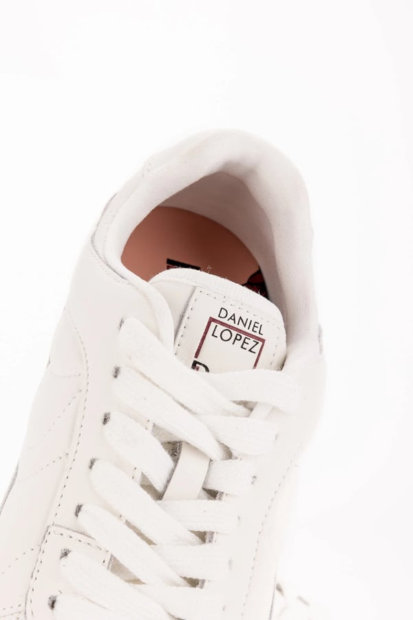 Daniel Lopez LUNA SS2D4019 damnsneakers storlek 37