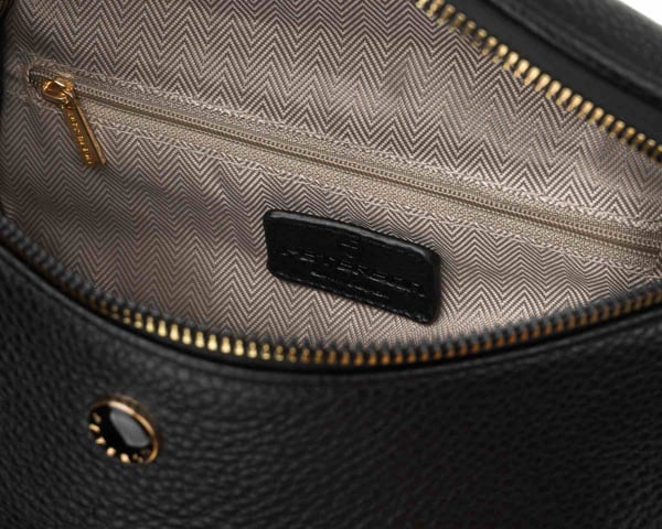 PU PTN MIS-02-3551 musta pussi