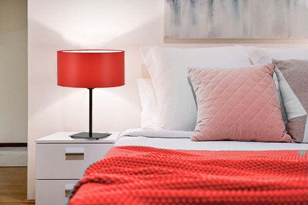 Moderne skrivebordslampe med forskellige LED-farver