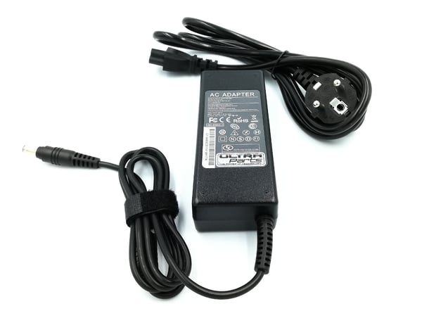 Ultra Parts - ADR21 Virtalähde Samsung NP-P50 NP-P60 NP-M70 Pro R510 R530 R540 R580 RV511 19V 4.74A