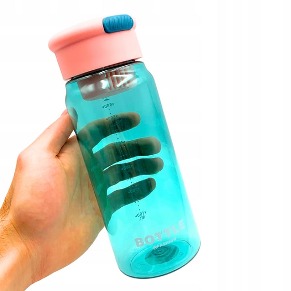 Kestävä urheilujanovesilaukka suodattimella ja asteikolla 650 ml