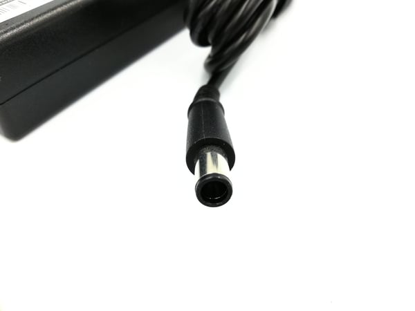 Ultra Parts - Strømforsyningsoplader ADR07 19.5V 3.34A 65W 7.4mm-5.0mm til Dell Inspiron 15 1525 3541 3541 Latitude 3350 3460 E4200 XPS 13 L321x L322x