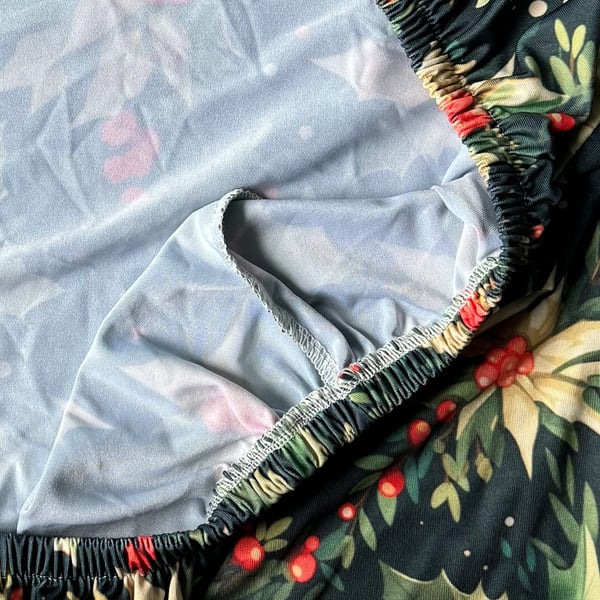 Joulunvihreä tuolinpäällinen mistelikuviolla