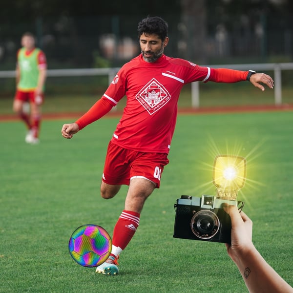 Lumi reflekterande fotboll storlek 5 holografisk ben