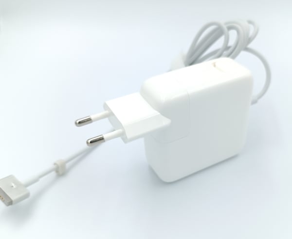 Ultra Parts - Apple MacBook Air 13'' virtalähde A1466 45W 3.05A 14.85V