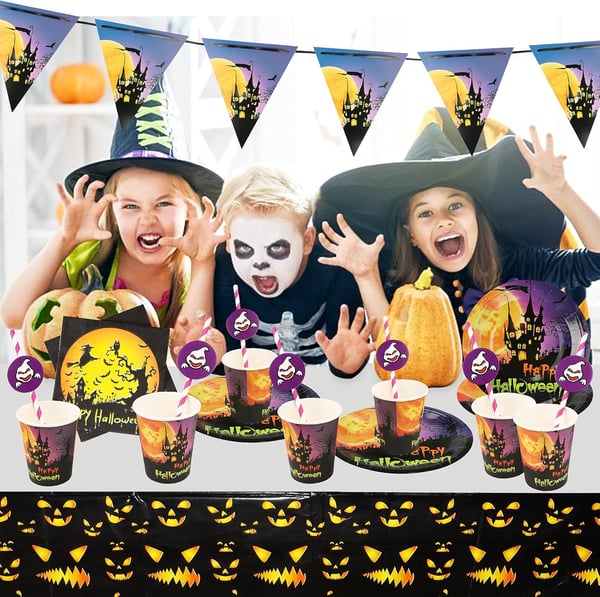 Halloween feststelsæt: tallerkener, kopper, sugerør, dug, 52 dele