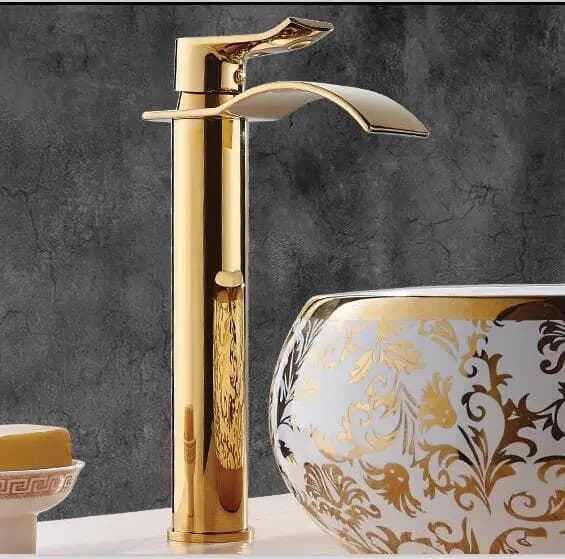 Blandare för handfat, vattenfall design, mässingsmaterial, guld hög A