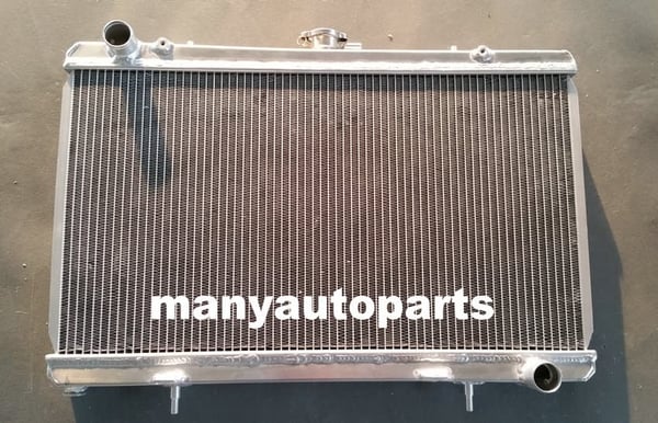Højtydende aluminiumsradiator, 3-kernet design, passer til Silvia S13 SR20DET, holdbar konstruktion