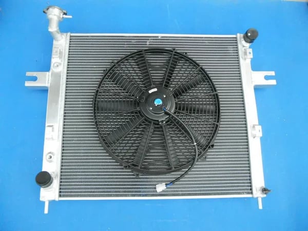 Radiator, Optimal Varmeafledning, Holdbar Aluminiumkonstruktion,radiator og en blæser