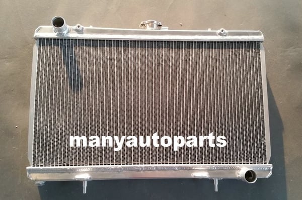 Højtydende aluminiumsradiator, 3-kernet design, passer til Silvia S13 SR20DET, holdbar konstruktion