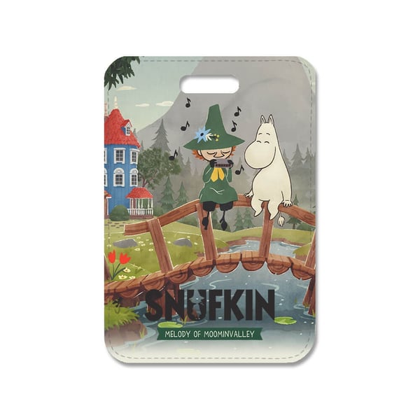 Laukun koristekoru: Peli Snufkin: Melody of Moominvalley, tyylikäs riipus eloisalla ja uniikilla kuviolla, täydellinen käsilaukkuun tai reppuun