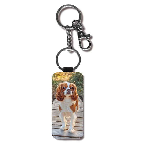 Nyckelring: Hund Cavalier King Charles Spaniel, stilrent hängsmycke med livfull och unikt design