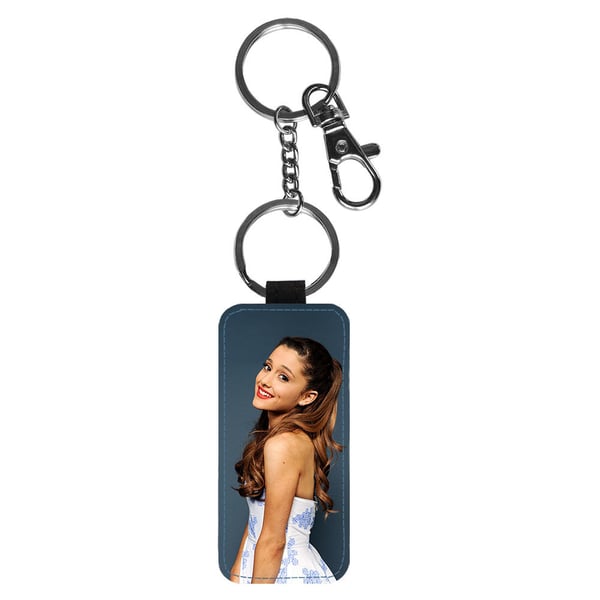 Nyckelring: Ariana Grande, stilrent hängsmycke med livfull och unikt design