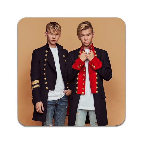 Glasbrikker (2-pak): Marcus & Martinus, stilrene bordskånere med unikke og levende motiver