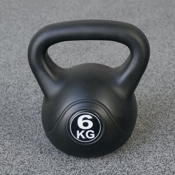 Kettlebell 6 kg - Plastik - til indendørs og udendørs brug - Sort