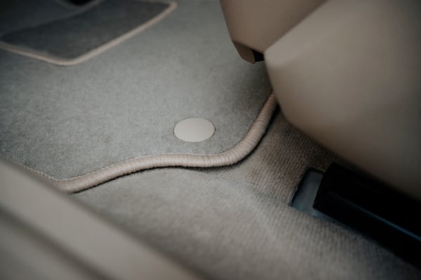 Velour-automatot: Lancia Ypsilon III hatchback (2011-) beige