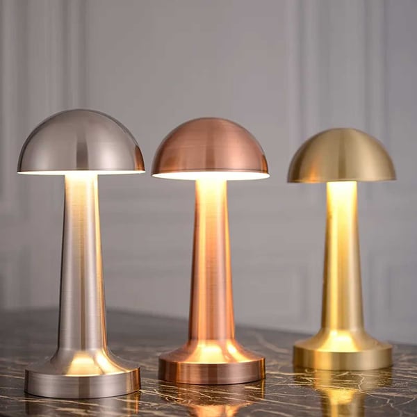 Retro oppladbar bordlampe med metalldimmer kobber