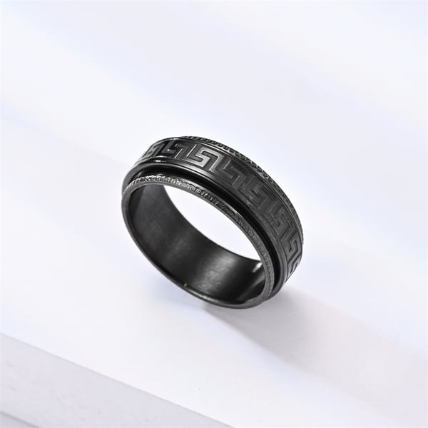 Elegant mønstret ring [Velg størrelse] Svart