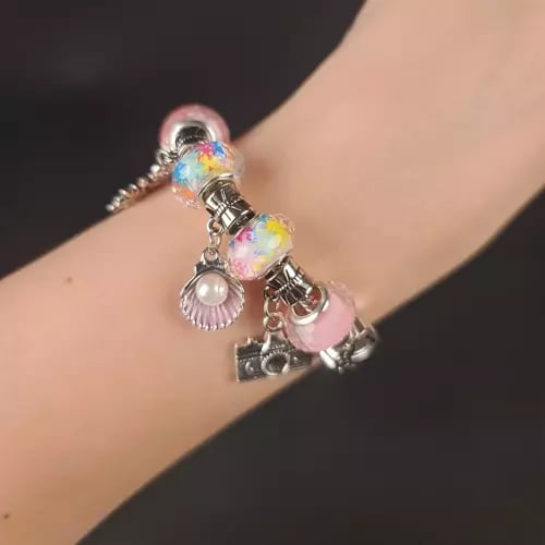 Kreativt smykkesæt til børn | Lav dine egne armbånd med charms