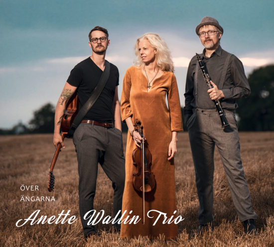 Anette Wallin Trio - Över Ängarna (CD)
