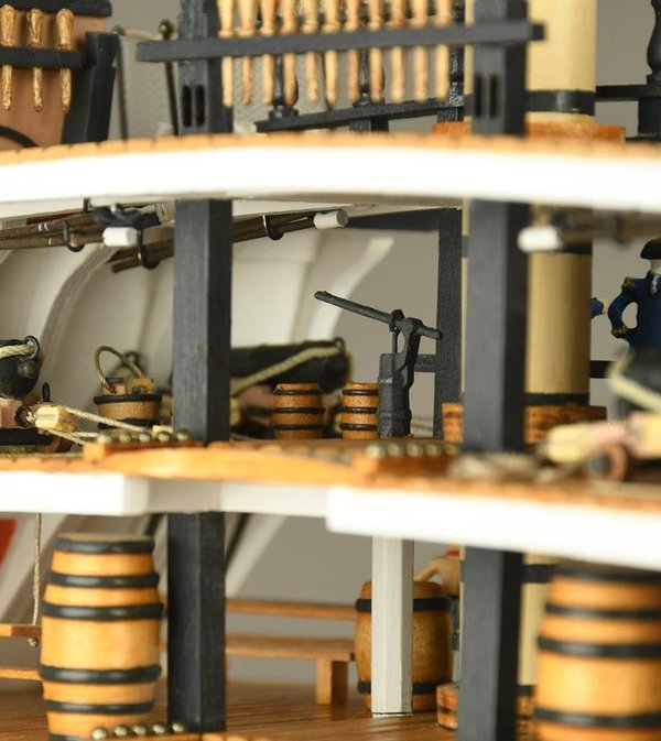 Artesania Latina - Tværsnit af HMS Victory
