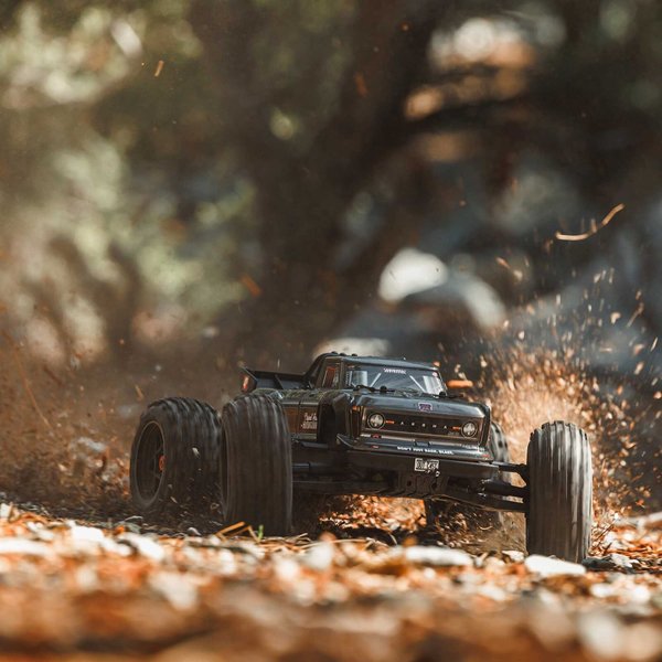 ARRMA Outcast 4S V2 BLX 4WD Gunmetal 1/10 - RTR