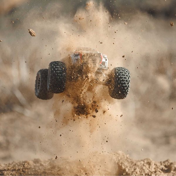 ARRMA Granite 1/10 223S BLX 4X4 Red - RTR