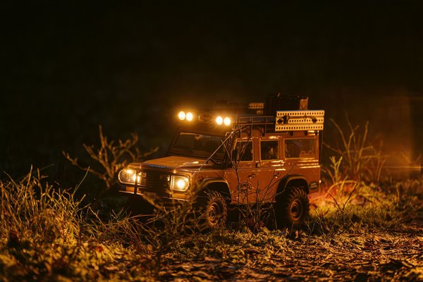 FMS FCX10 Land Rover Defender RS - Yellow