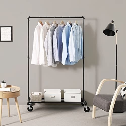 Songmics Heavy Duty metallinen vaateteline pyörillä, kestää 90 kg, musta