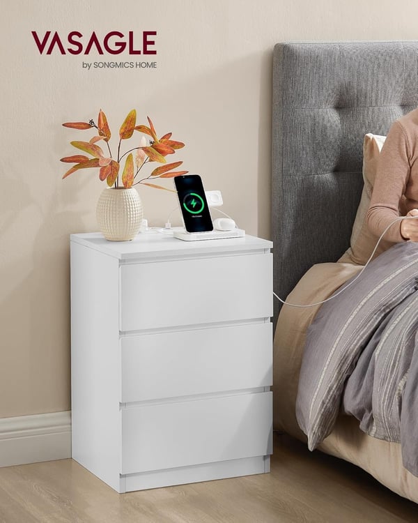 Natbord, Sidebord, 3 skuffer, 2 stikkontakter, 2 USB-porte, Cloud White