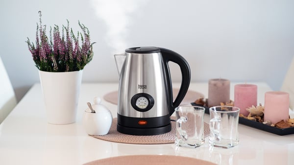 Trådløs elektrisk kedel 2200W 1,7L Teesa med temperaturindikator