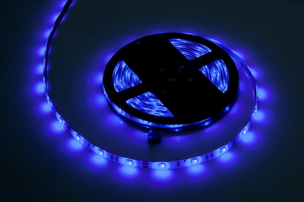 LED-strip 5m RGB 5050SMD 12V 24W flerfarvet vandtæt diodesnor Rebel
