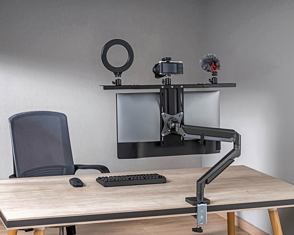 All-In-One VESA Compatible Device Shelf - hylly