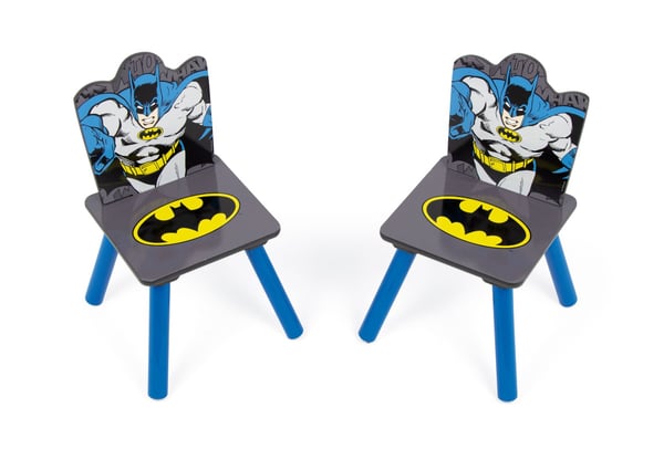 Batman Puinen pöytä ja tuolit