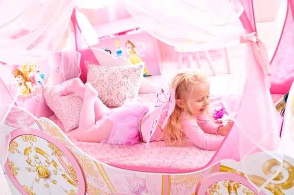 Disney Prinsessvagn Junior barnsäng (140cm)
