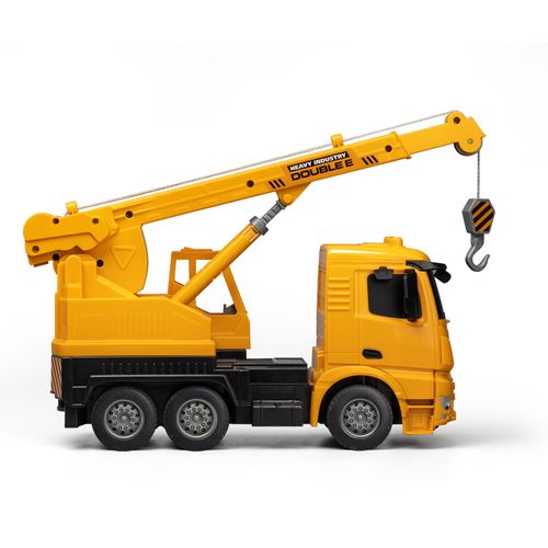 Kauko-ohjattava kuorma-auto nosturilla 1:26