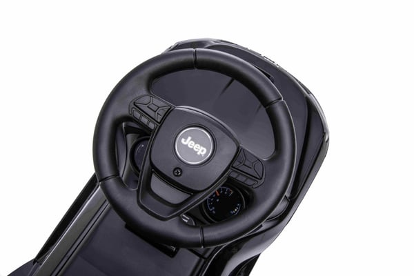 JEEP Grand Cherokee Potkuauto musiikkijärjestelmällä, musta
