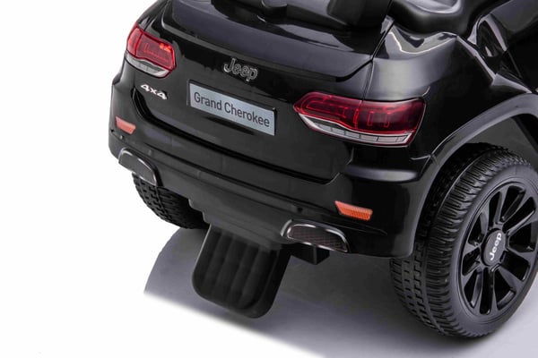 JEEP Grand Cherokee Potkuauto musiikkijärjestelmällä, musta