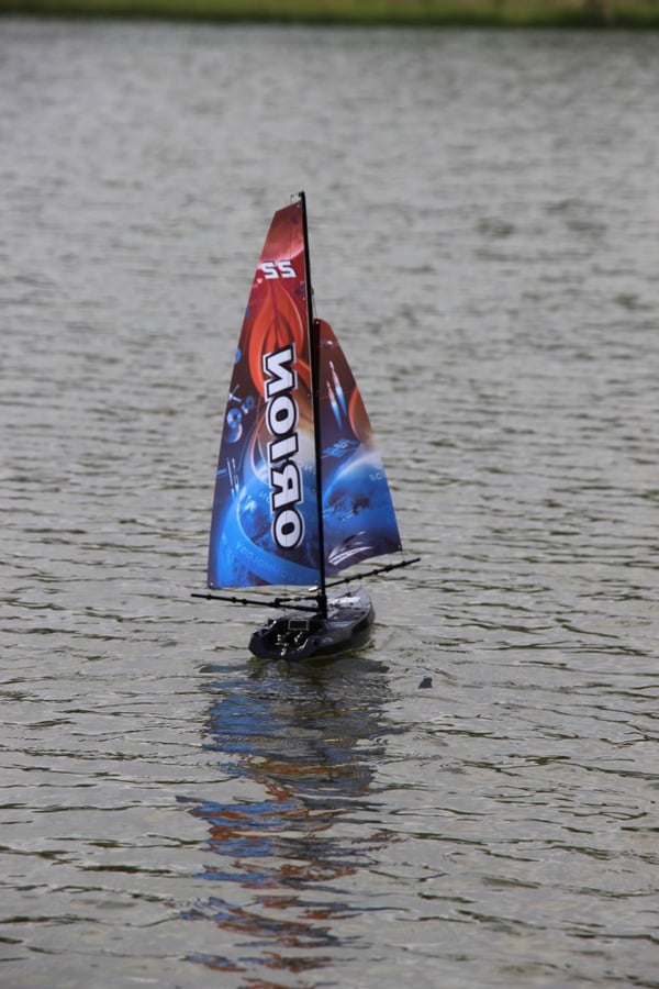 Orion V2 2.4G RTR Radiostyrd segelbåt