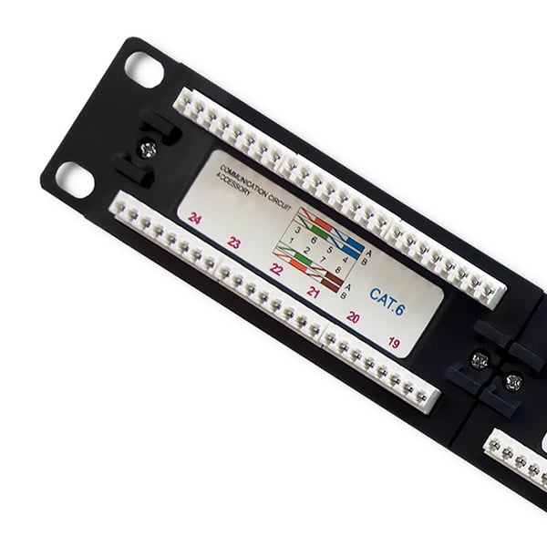 Qoltec Patchpanel RACK 24 portar cat.6 UTP svart