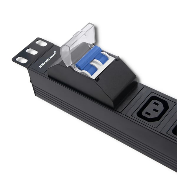 Qoltec PDU-jatkojohto ylikuormitussuojalla 19" räkille | 1U | 10A | 8xIEC C13 | C16-sulake | 2m