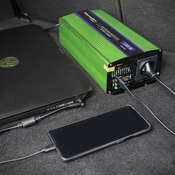 Qoltec Monolith spændingsomformer batterilader UPS 600W 1200W 12V til 230V ren sinusbølge