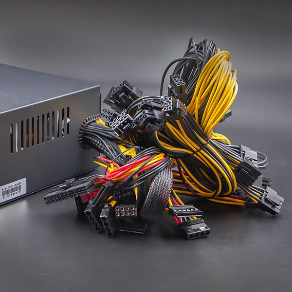 Qoltec Tehokas ATX-virtalähde 1650W | 80 Plus Platinum