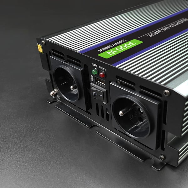 Qoltec Monolith 3000 MS Wave -jännitemuunnin | 12 V - 230 V | 1500/3000 W | USB